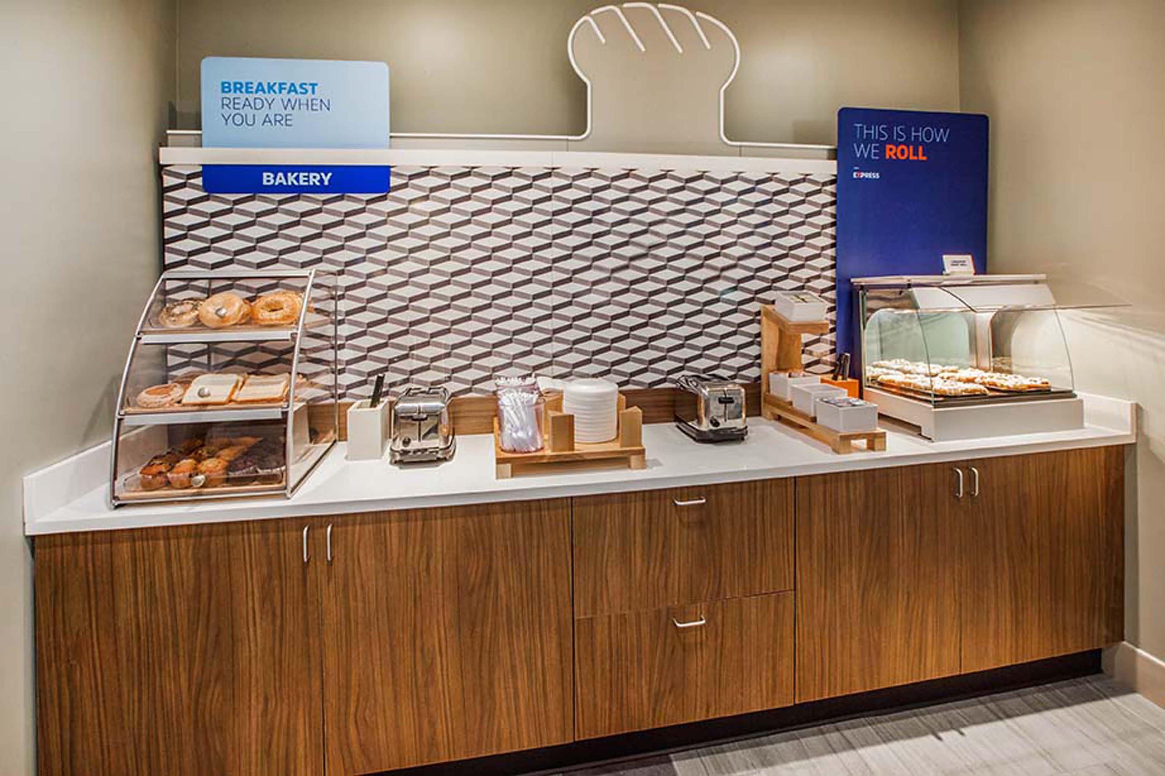 Holiday Inn Express & Suites - Auburn By Ihg Экстерьер фото
