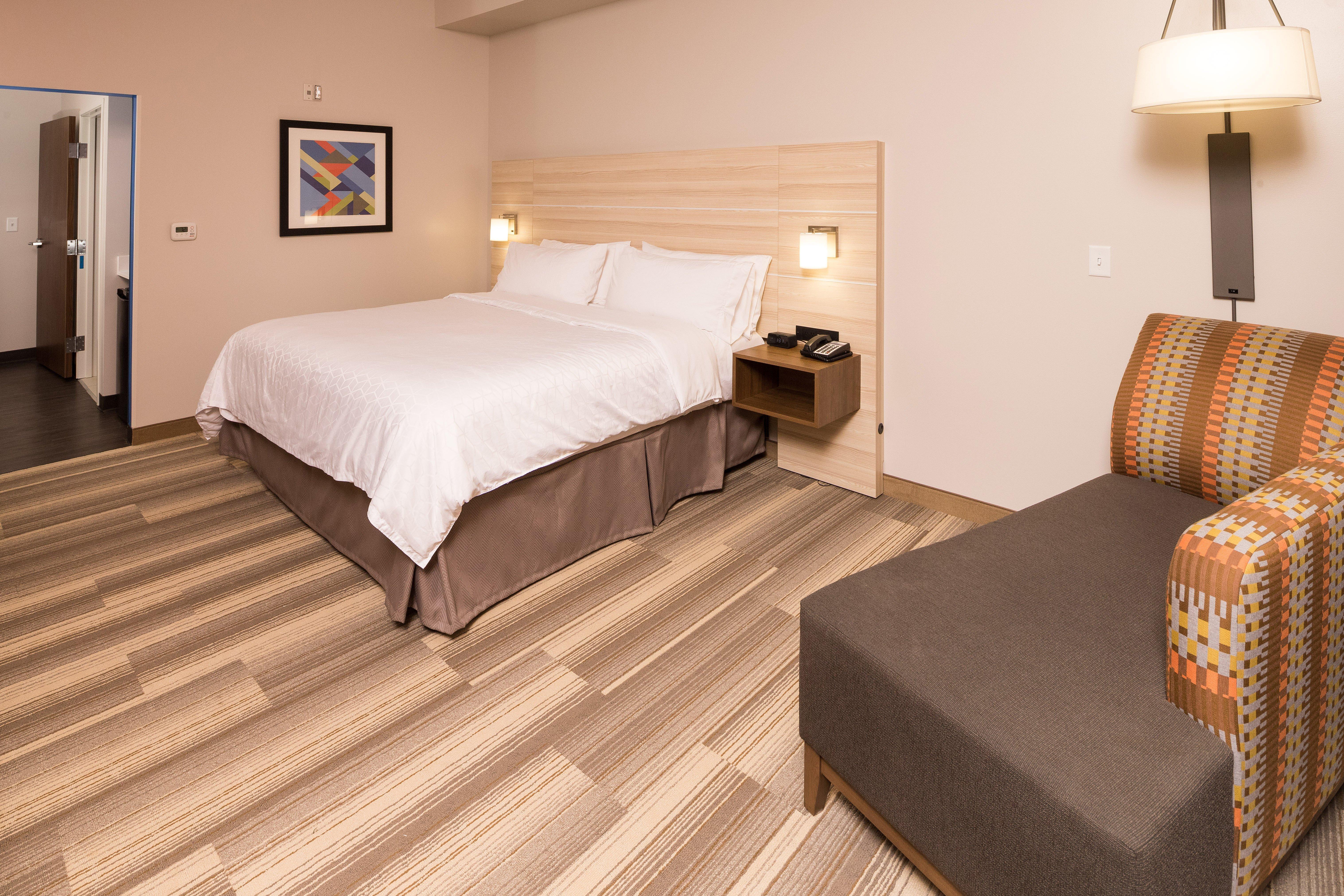 Holiday Inn Express & Suites - Auburn By Ihg Экстерьер фото